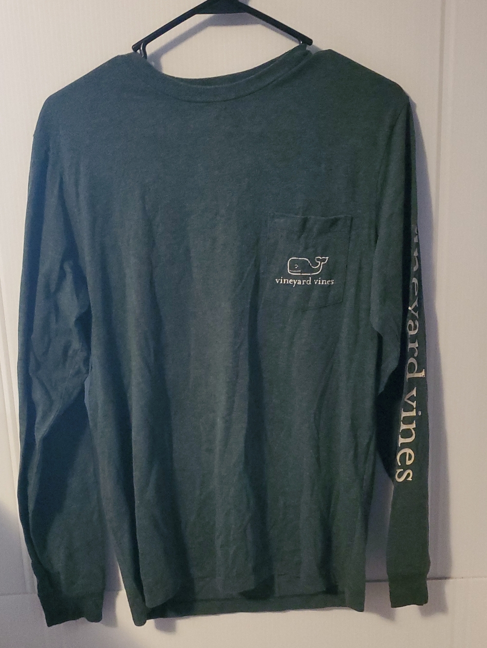 Vineyard Vines Long-Sleeve Pocket Tee in Forest Green with Sleeve Logo